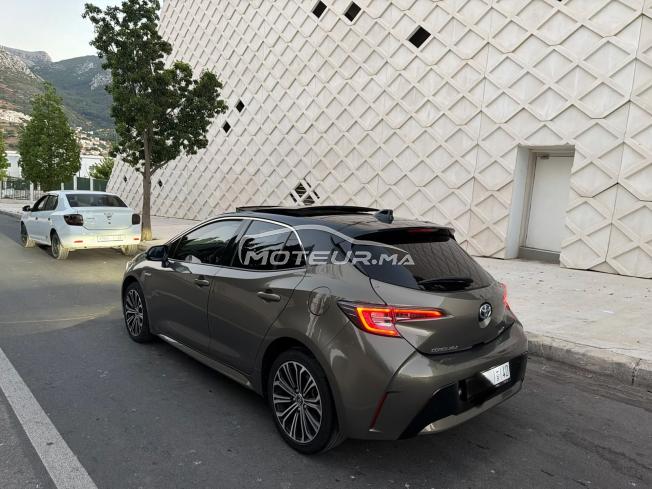 Toyota corolla hybride 2021 très bonne état