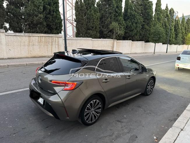 Toyota corolla hybride 2021 très bonne état