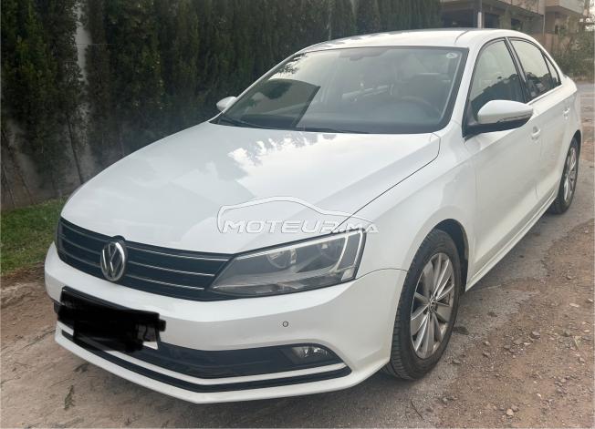 À vendre : Volkswagen Jetta 2016, première main, en très bon état.