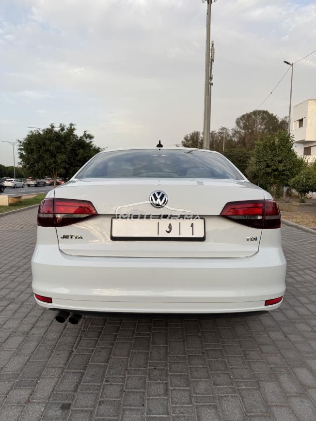 À vendre Volkswagen Jetta 2019, équipée d’un moteur 2.0 TDI Diesel et d’une boîte automatique