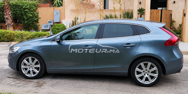 Volvo V40 Diesel Automatique – 2020 – Première main