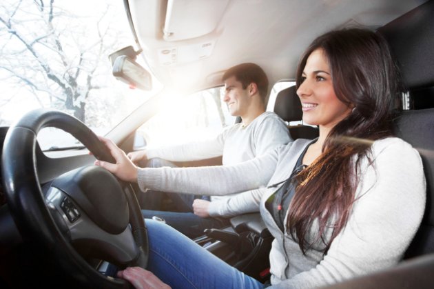 Les femmes sont meilleures conductrices que  les hommes, et c’est prouvé !