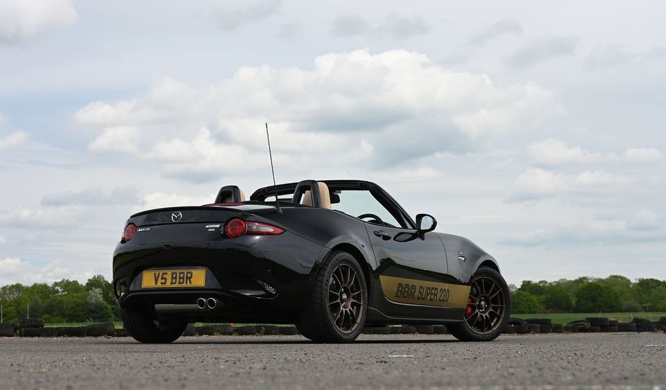 La Mazda MX-5 passe à une vitesse supérieure