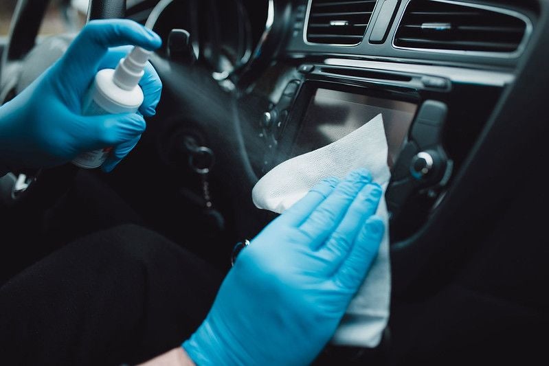 GEL HYDROALCOOLIQUE : COMMENT FORD PROTÈGE L'INTÉRIEUR DE VOTRE VOITURE POUR VOUS PROTÉGER