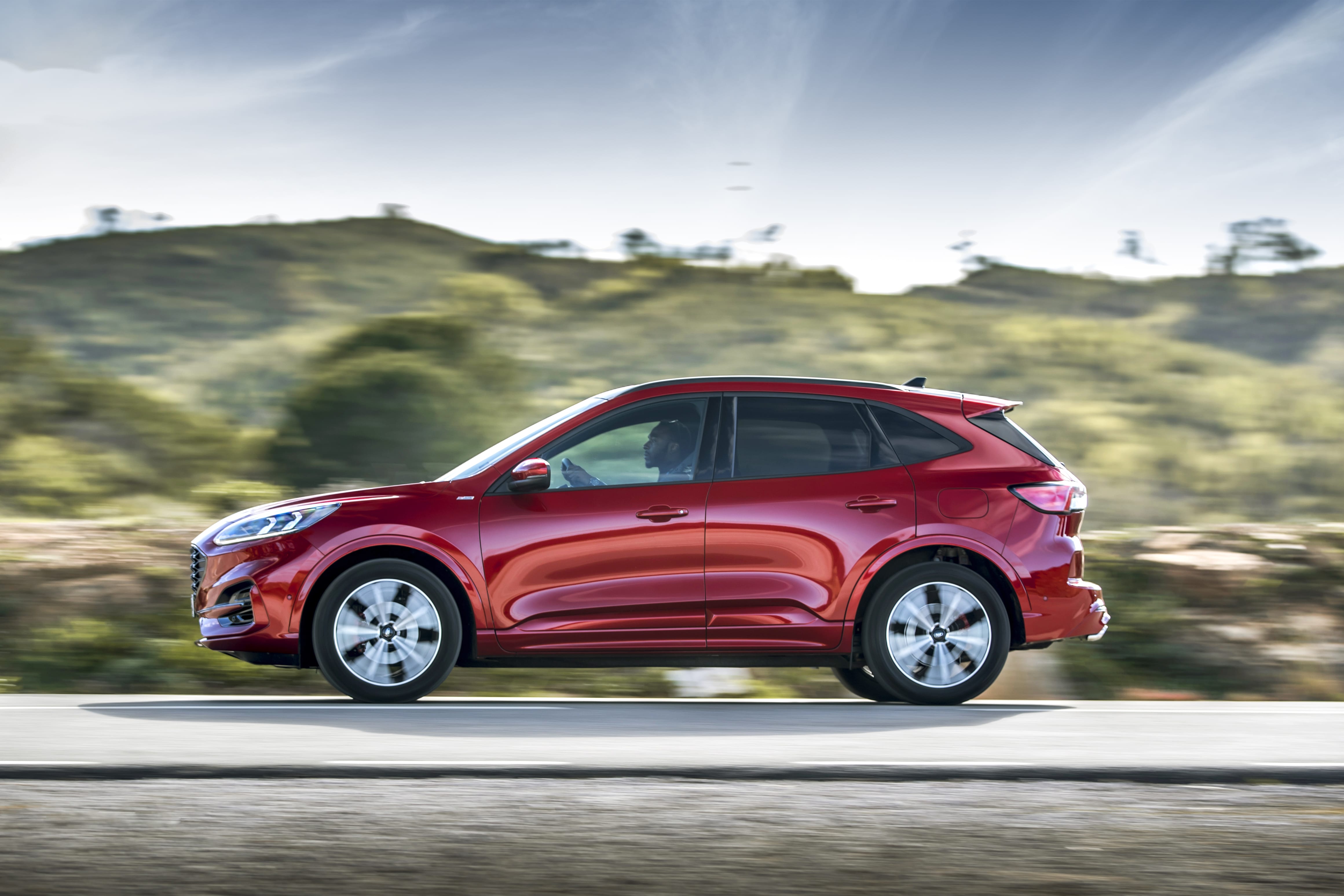 Nouveau Ford Kuga : Le SUV intelligent, élégant et connecté, qui apportera style et agilité à tous vos déplacements