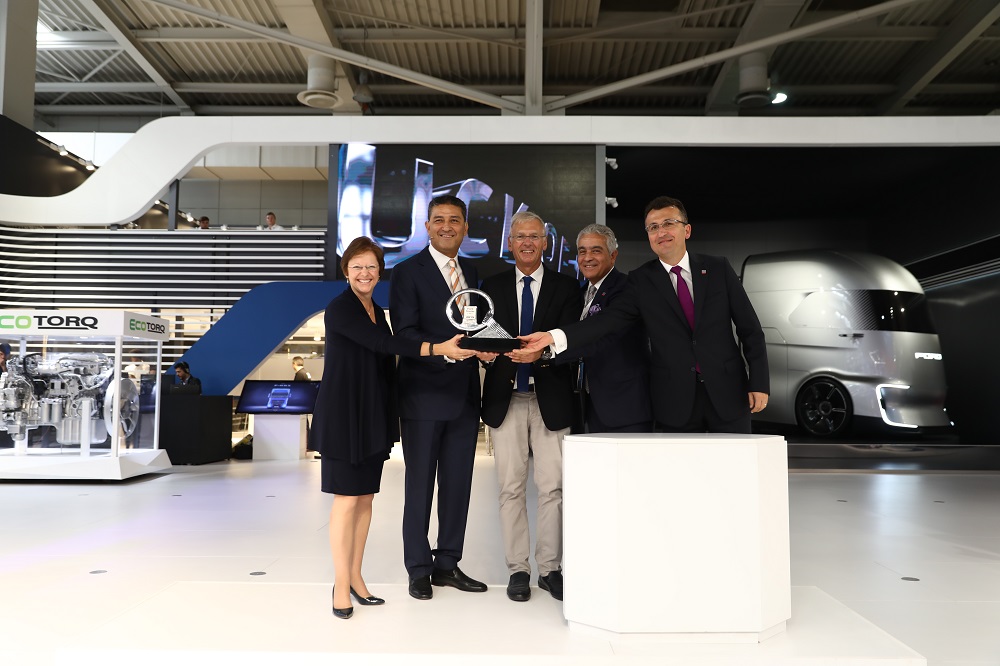 SCAMA et FORD Trucks lancent le F-MAX et se positionne dans le transport international routier