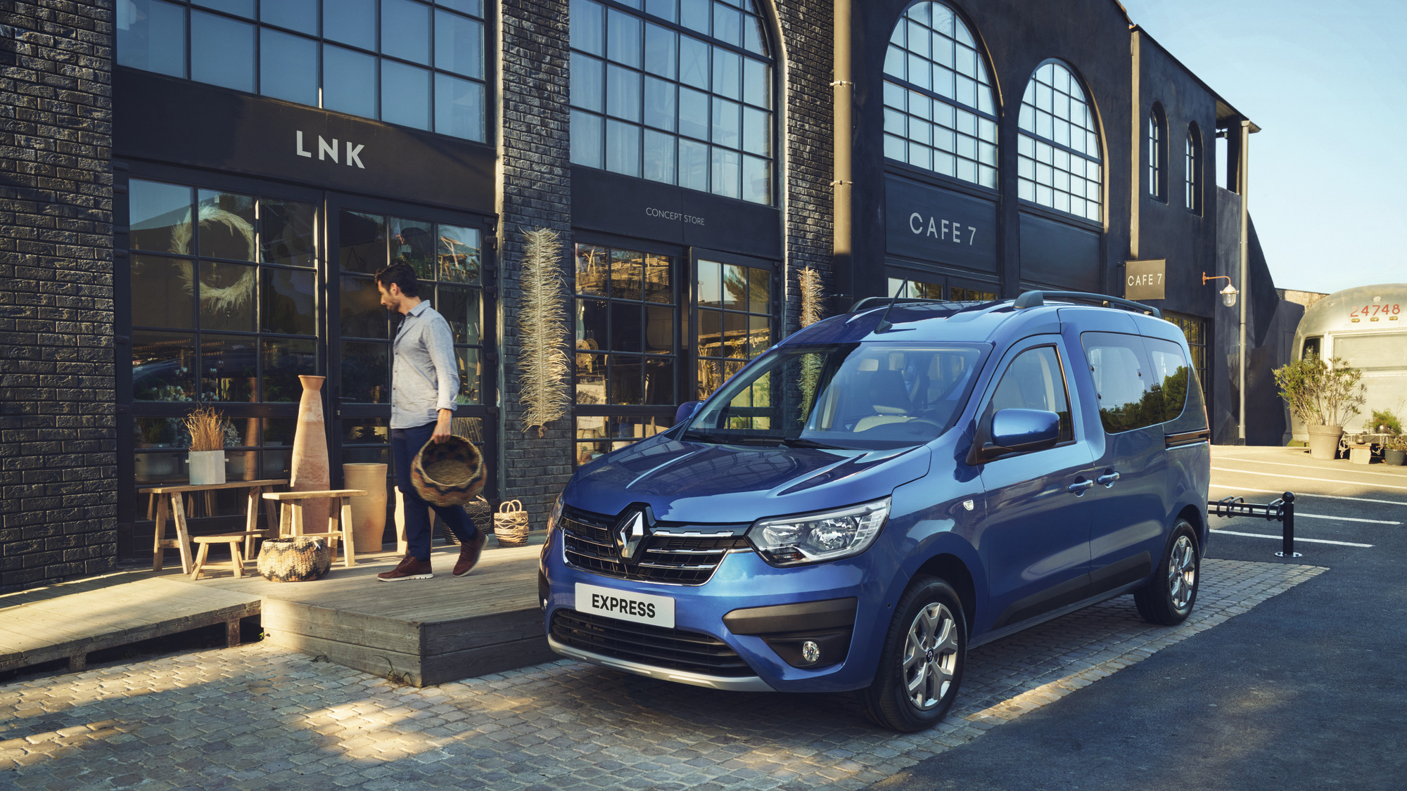 RENAULT : L’ANNEE DEMARRE EN BEAUTE AVEC LE LEADERSHIP VU ET RENAULT EXPRESS N°1 DES VENTES VP