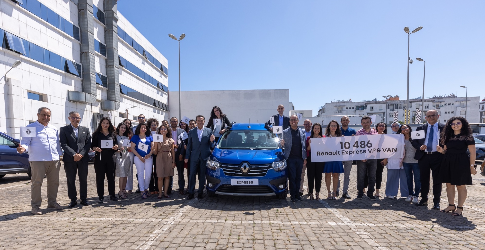 RENAULT EXPRESS FETE SA 1ERE ANNEE DE COMMERCIALISATION AVEC PLUS DE 10 000 UNITES VENDUES AU MAROC
