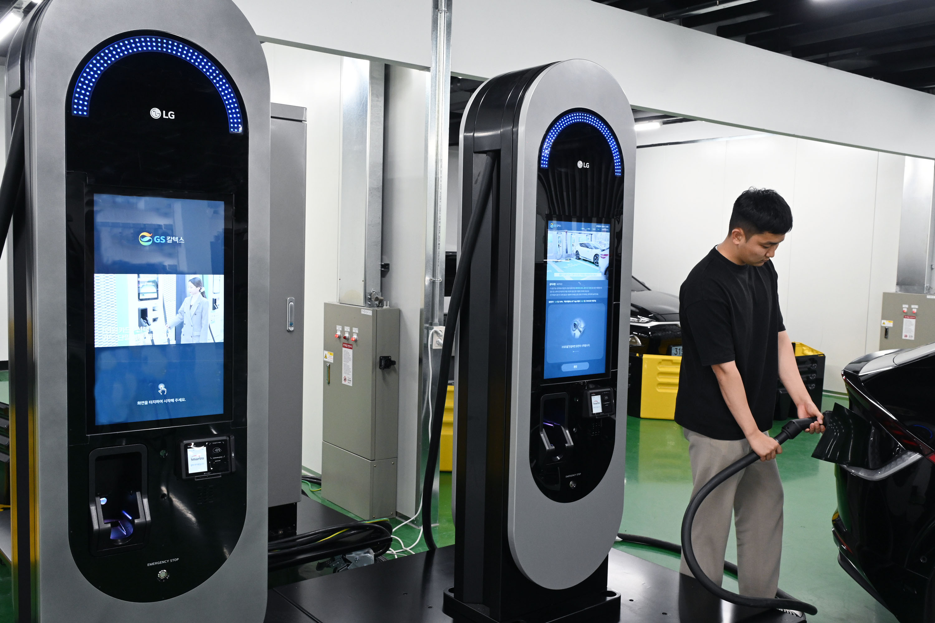 LG propose des chargeurs pour voitures électriques
