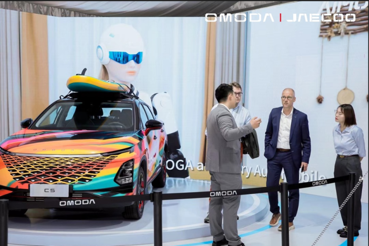 علامة السيارات الصينية OMODA تطلق نظامها البيئي "O-UNIVERSE"