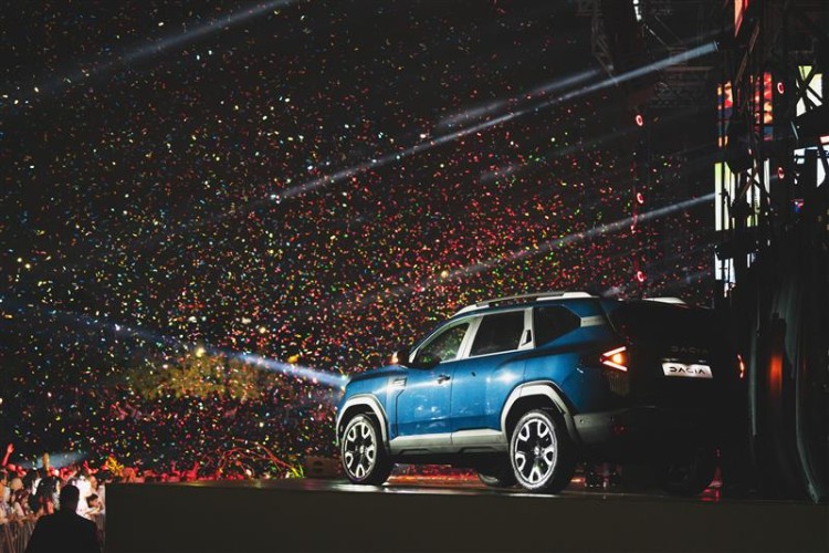 Dacia Maroc Célèbre ses 20 Ans avec un Concert à Casablanca