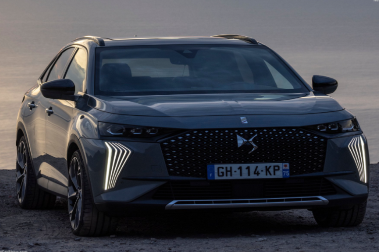 DS Automobiles تطلق إصدارات "Ligne Or" المحدودة لطرازي DS 4 و DS 7 في المغرب
