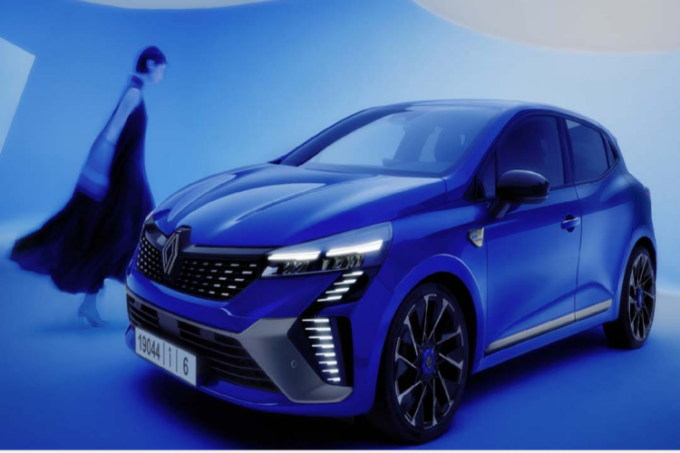 Renault offre un restylage et une hybridation à sa Clio V