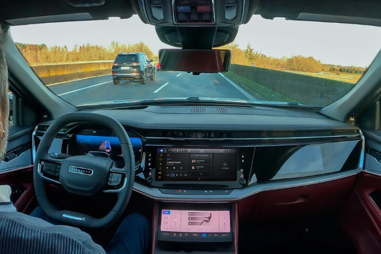 Stellantis dévoile STLA AutoDrive, une technologie de conduite autonome de niveau 3