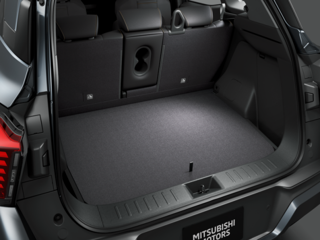 Mitsubishi Oulander Sport - 5